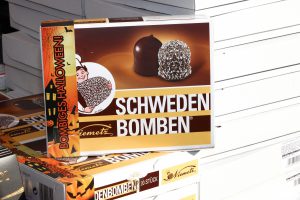 Schwedenbomben am Wochenmarkt Perg