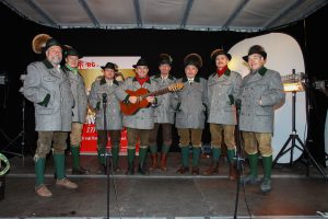 Micheldorfer Jagagsaung beim Christkindlmarkt Perg