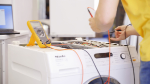 Reparieren statt wegwerfen - Serviceplus in Perg - Elektro Ebner - Waschmaschine