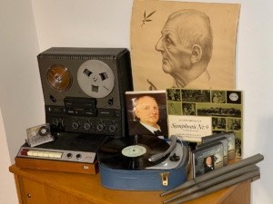 Ausstellungsobjekte der Sonderausstellung "Brucknerstadt Perg" im Heimathaus Stadtmuseum Perg aus Anlass 200. Geburtstag Anton Bruckners