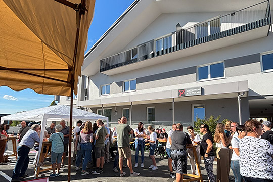 Filiale in Dimbach: Die Eröffnung von Sehzentrum Falkner wurde gefeiert